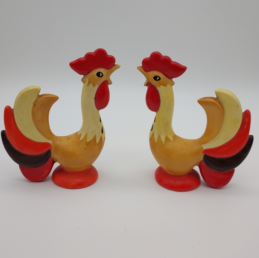 Vintage 1961 Holt Howard Crowing Rooster Salt & Pepper Shaker Set